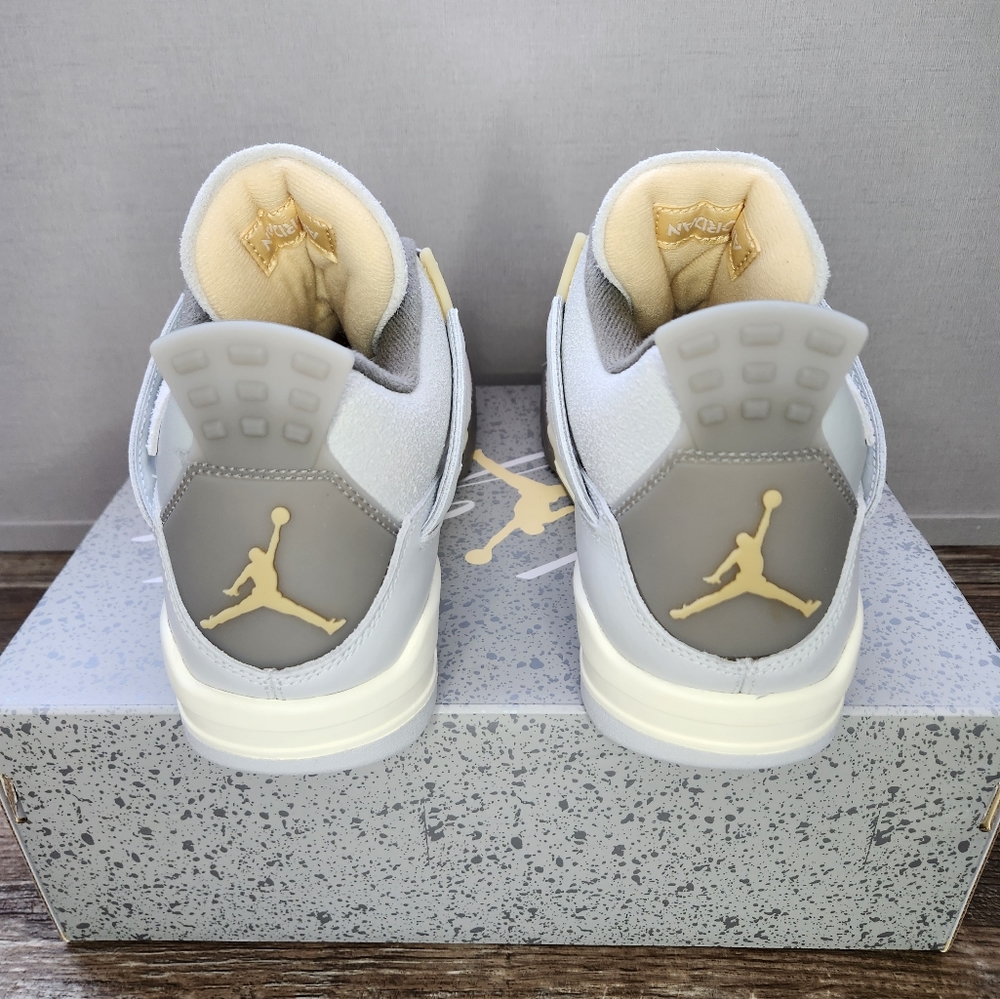 Nike Air Jordan 4 Retro SE Craft Photon Dust - Picture 2 of 9